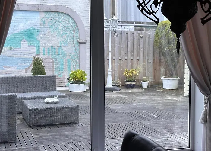 Zaanvilla * 沃莫维尔